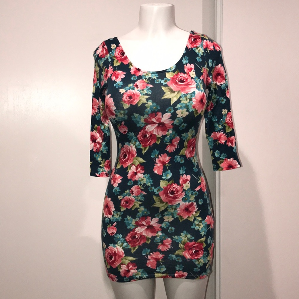 Floral fitted dress